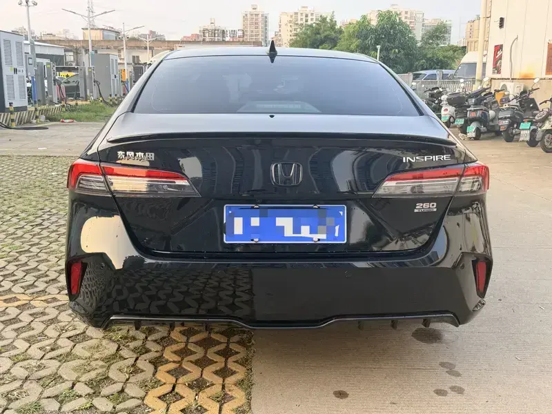 2025 Honda Inspire с пробегом 19 000 км