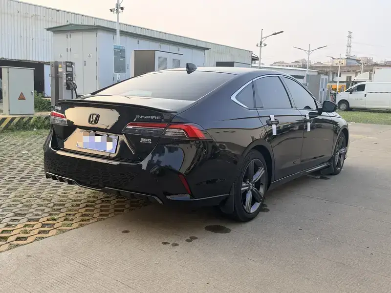 2025 Honda Inspire с пробегом 19 000 км