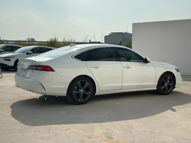 2024 Honda Inspire с пробегом 13 000 км
