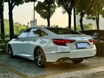 2022 Honda Inspire с пробегом 53 000 км