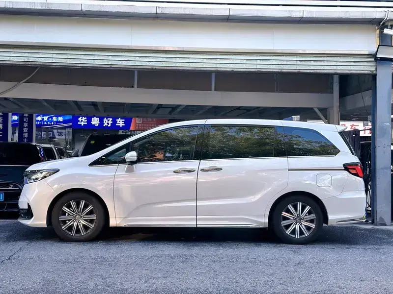 2024 Honda Odyssey с пробегом 30 000 км