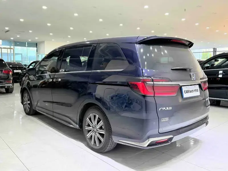 2024 Honda Odyssey с пробегом 17 000 км
