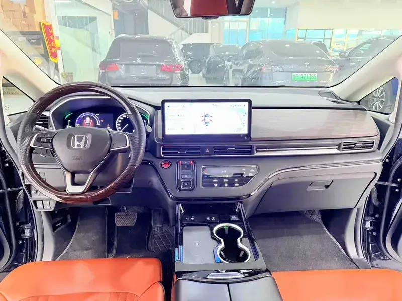 2024 Honda Odyssey с пробегом 17 000 км