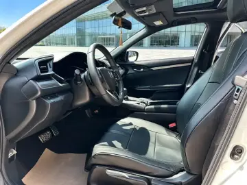 2020 Honda Civic с пробегом 40 000 км