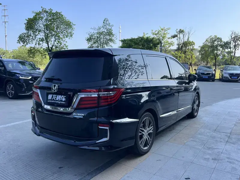 2019 Honda Elysion с пробегом 99 400 км