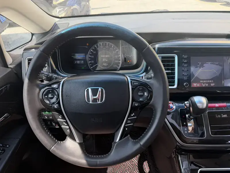 2019 Honda Elysion с пробегом 120 000 км