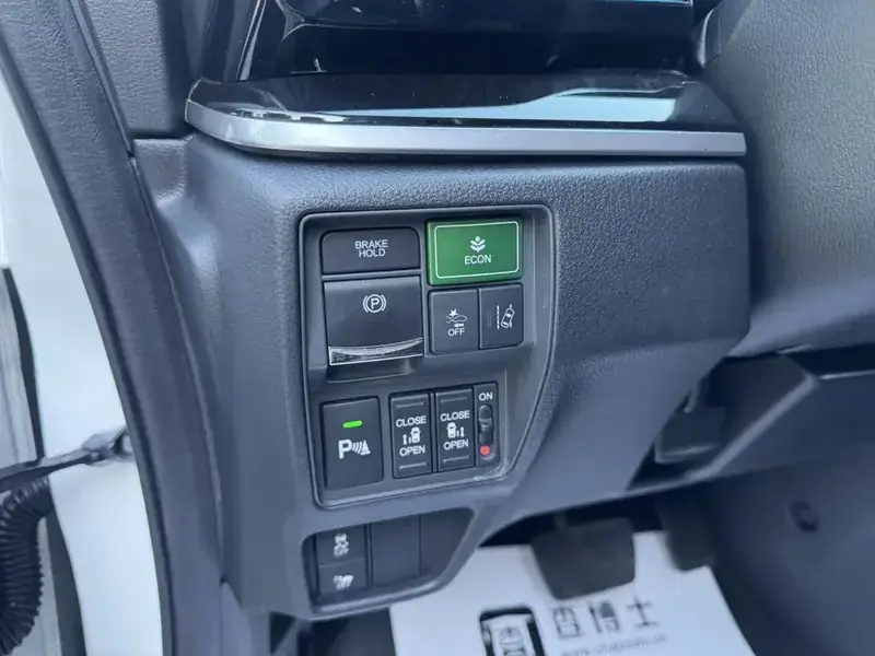 2019 Honda Elysion с пробегом 62 000 км
