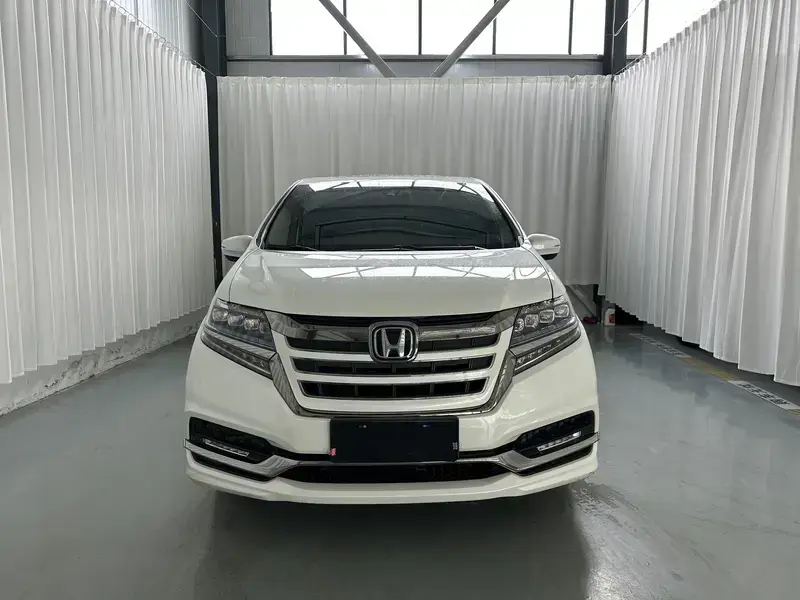 2019 Honda Elysion с пробегом 100 000 км