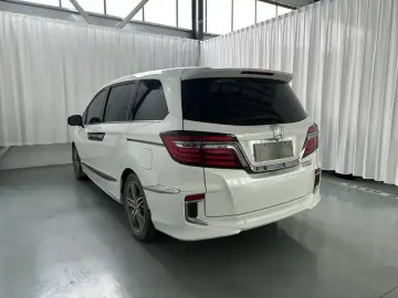 2019 Honda Elysion с пробегом 100 000 км