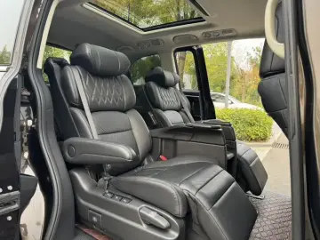 2019 Honda Elysion с пробегом 120 000 км