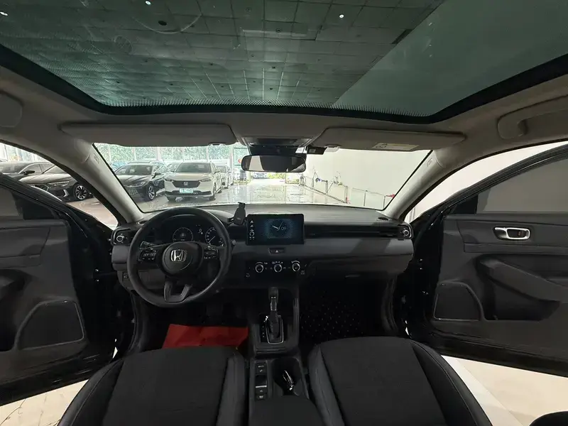 2023 Honda Vezel с пробегом 31 000 км
