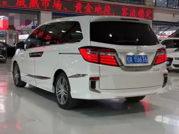 2019 Honda Elysion с пробегом 80 000 км