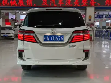 2019 Honda Elysion с пробегом 80 000 км
