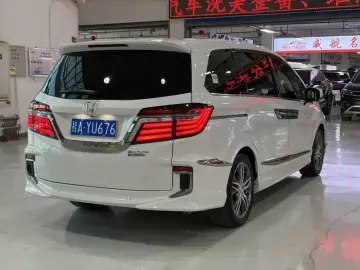 2019 Honda Elysion с пробегом 80 000 км