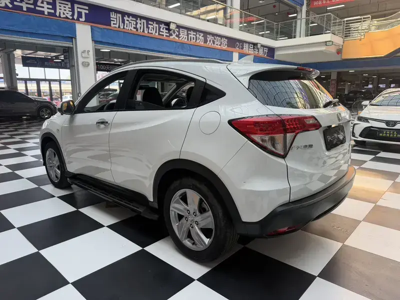 2022 Honda Vezel с пробегом 44 000 км