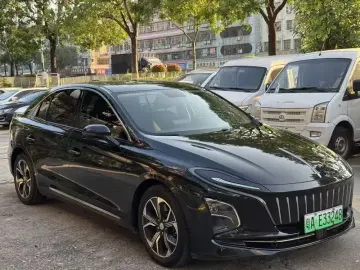 2023 Hongqi E-QM5 с пробегом 131 000 км