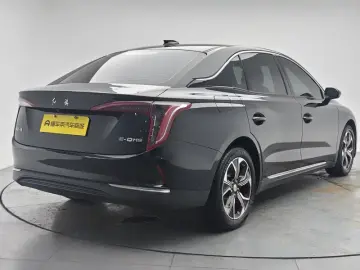 2023 Hongqi E-QM5 с пробегом 37 200 км