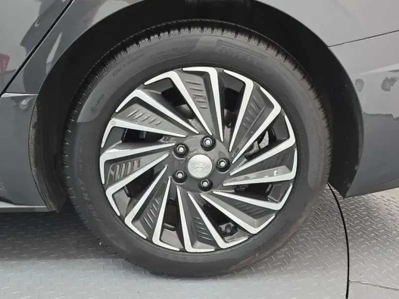 2022 Hyundai Sonata с пробегом 25 645 км