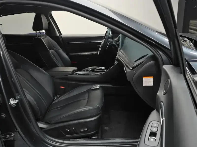 2022 Hyundai Sonata с пробегом 25 645 км