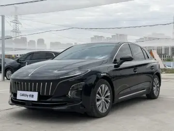 Hongqi E-QM5