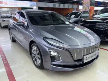 2024 Hongqi E-QM5 с пробегом 44 000 км