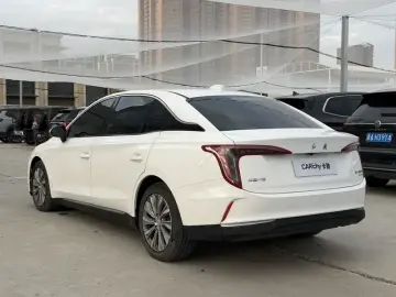 2023 Hongqi E-QM5 с пробегом 19 600 км