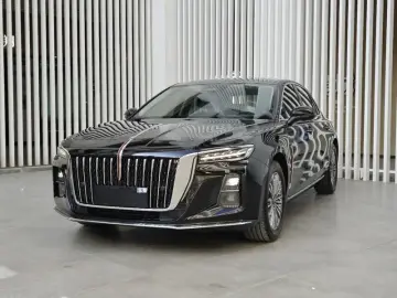 2023 Hongqi H5 с пробегом 24 000 км
