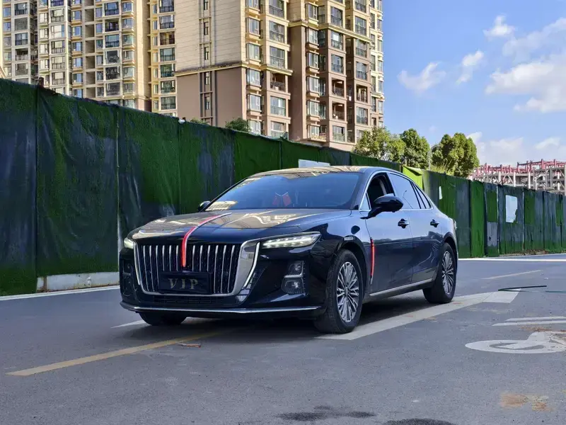 2024 Hongqi H5 с пробегом 27 000 км