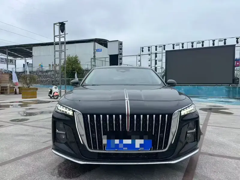 2023 Hongqi H5 с пробегом 76 000 км