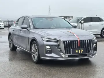 2023 Hongqi H5 с пробегом 35 000 км