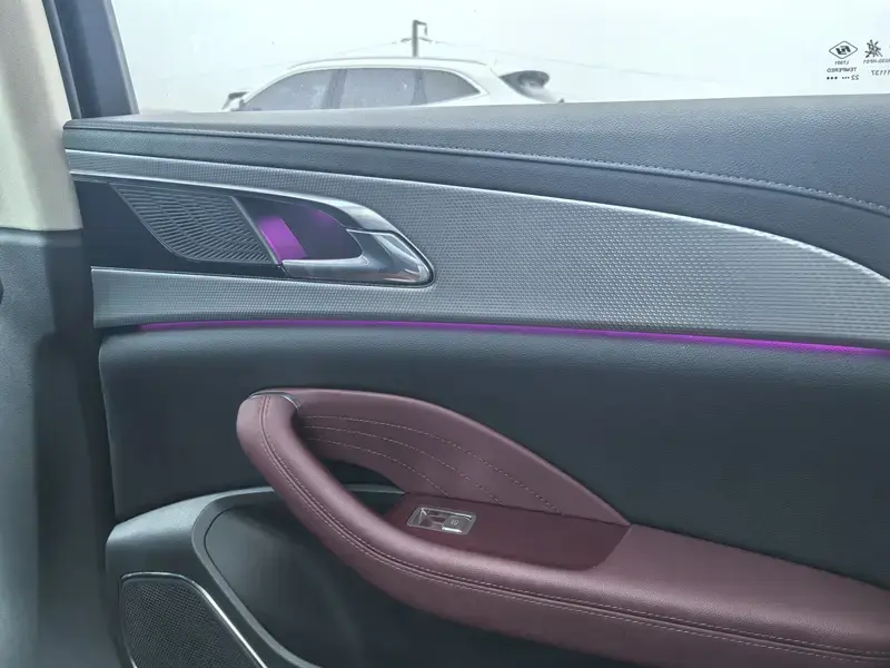 2023 Hongqi H5 с пробегом 35 000 км