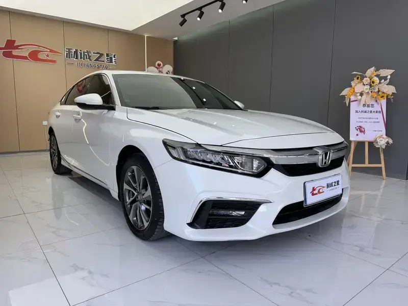 2019 Honda Inspire с пробегом 36 000 км