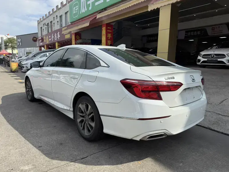 2019 Honda Inspire с пробегом 59 000 км