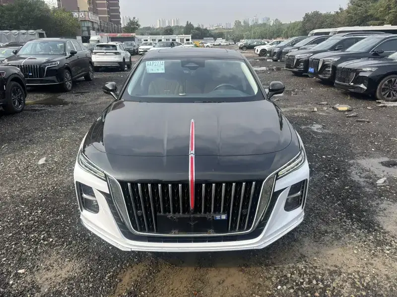 2023 Hongqi H5 с пробегом 46 000 км