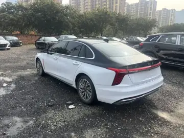 2023 Hongqi H5 с пробегом 46 000 км
