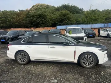 2023 Hongqi H5 с пробегом 46 000 км
