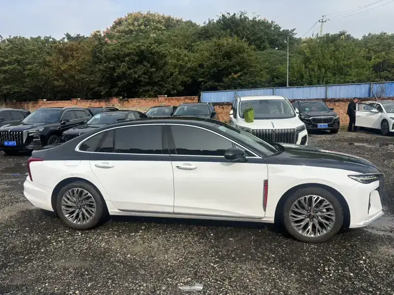 2023 Hongqi H5 с пробегом 46 000 км