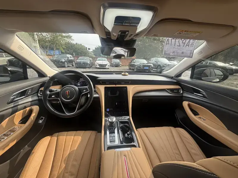 2023 Hongqi H5 с пробегом 46 000 км