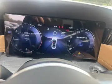 2023 Hongqi H5 с пробегом 46 000 км