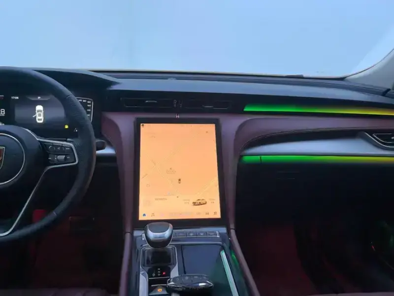 2024 Hongqi H5 с пробегом 24 000 км