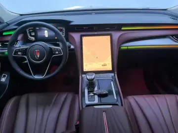 2024 Hongqi H5 с пробегом 24 000 км
