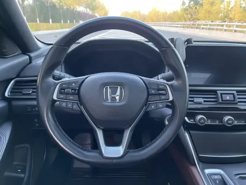 2022 Honda Inspire с пробегом 45 000 км