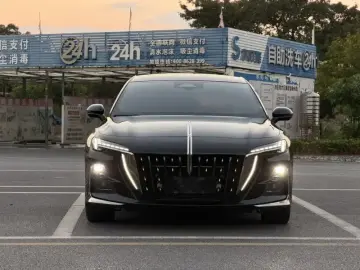 2025 Hongqi H6 с пробегом 2 700 км