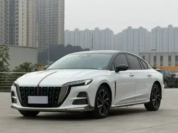 2025 Hongqi H6 с пробегом 30 000 км