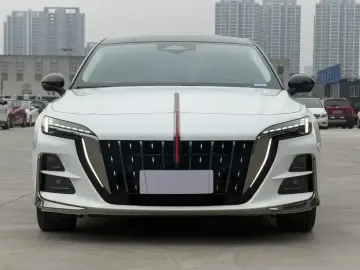 2025 Hongqi H6 с пробегом 30 000 км