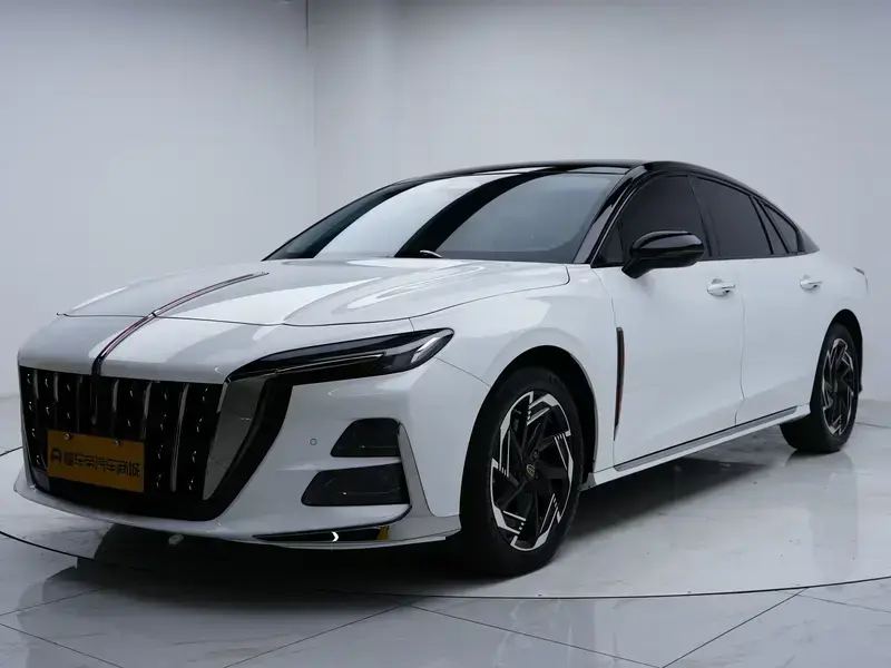 2023 Hongqi H6 с пробегом 25 600 км