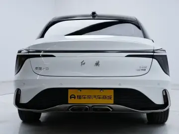 2023 Hongqi H6 с пробегом 25 600 км