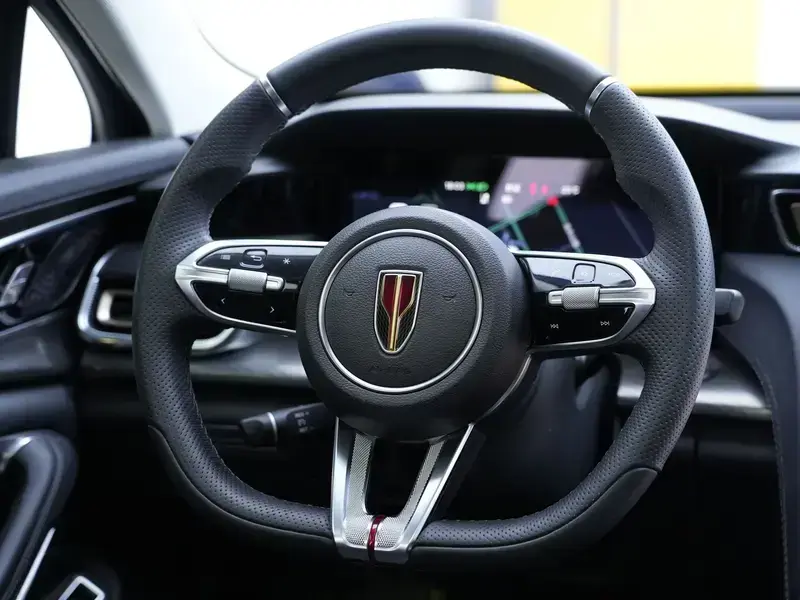 2023 Hongqi H6 с пробегом 25 600 км