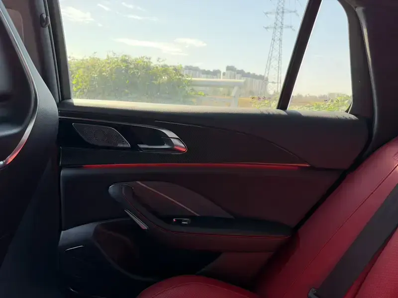 2023 Hongqi H6 с пробегом 50 300 км