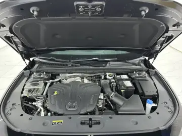 2024 Hongqi H6 с пробегом 8 400 км